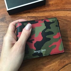 Michael Kors Camo wallet